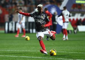 开云体育-米体：尤文对本菲卡后腰弗洛伦蒂诺重燃兴趣，要价至少3500万欧