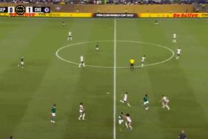 验货悠着点~埃斯特旺拼抢时被恩佐踢倒