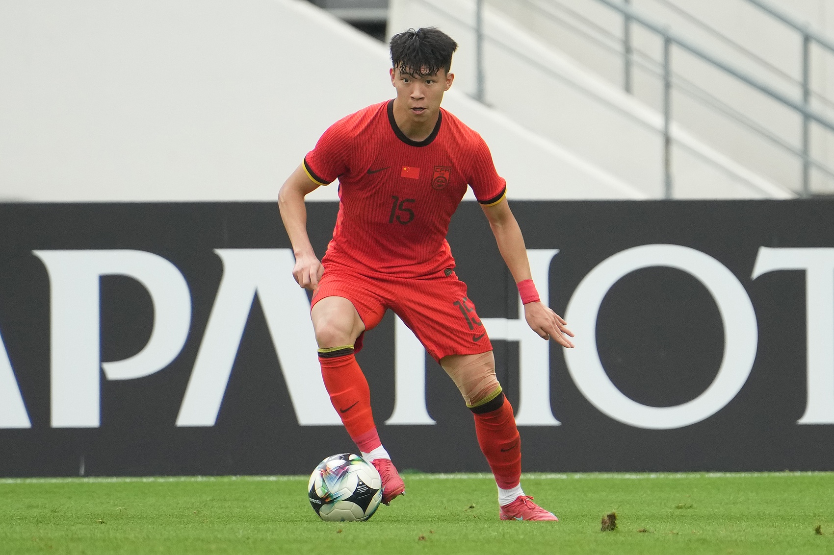 开云体育网站-足球报：国足选帅注重年轻化，不再要求主帅必须有亚洲经验