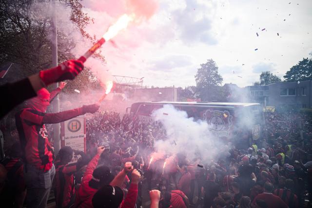 开云体育网站-【德甲】你好，冠军勒沃库森！